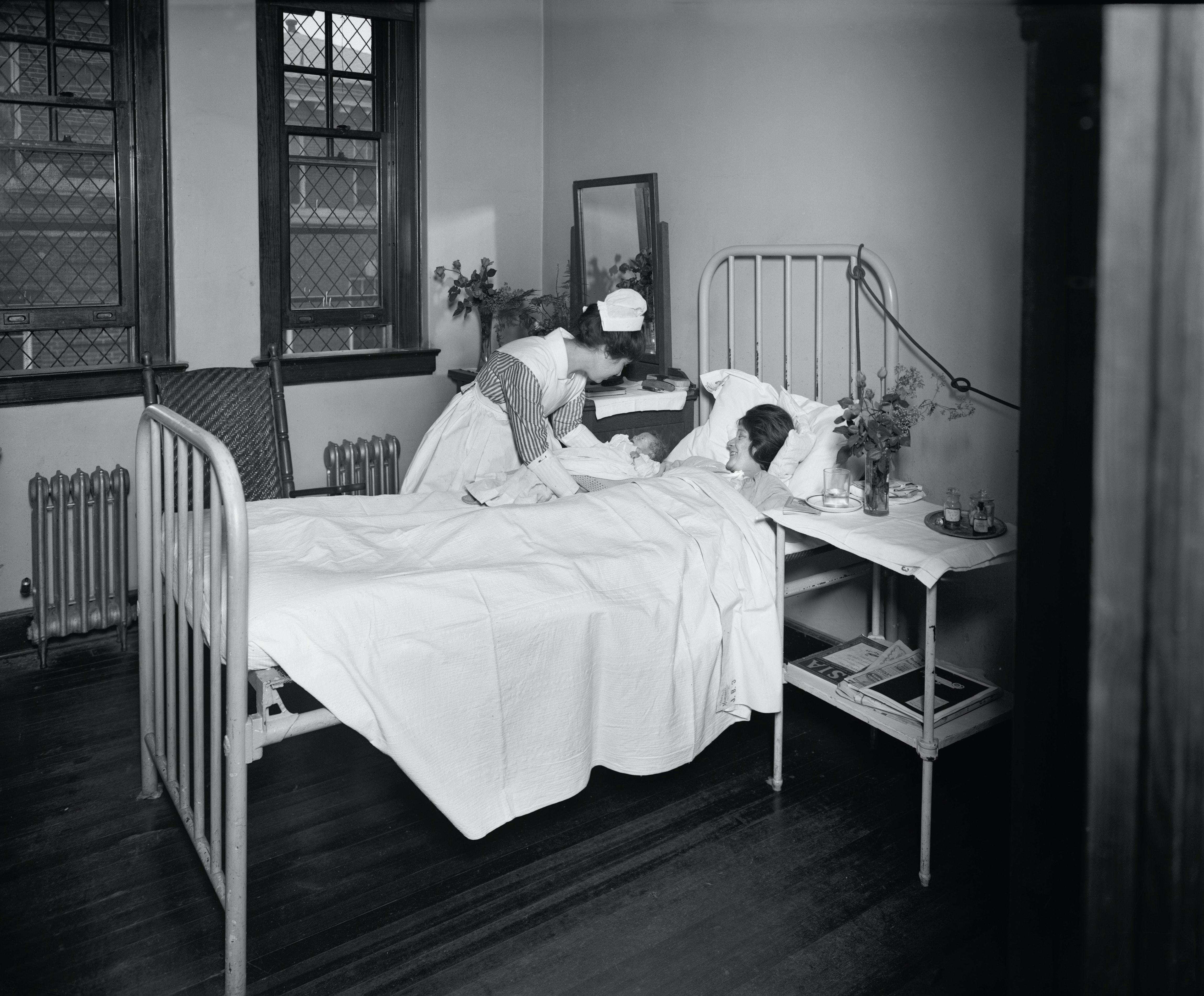 These Vintage Maternity Ward Photos Prove That Motherhood Is Timeless