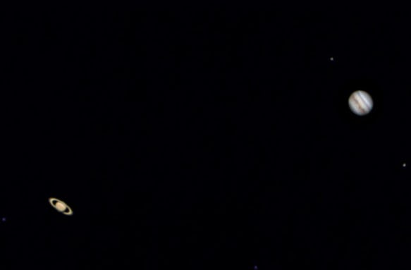 15 Photos Of The 2020 "Christmas Star" Formed By Saturn & Jupiter That Will Blow Your Mind