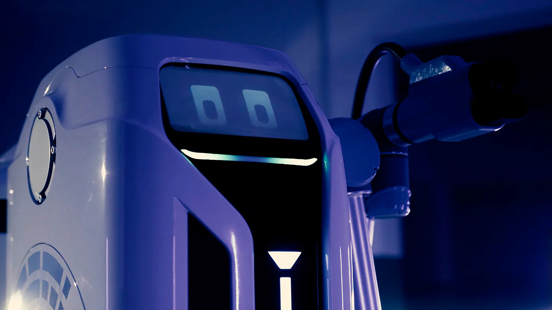 VW's battery bot is real and can automatically charge your electric car