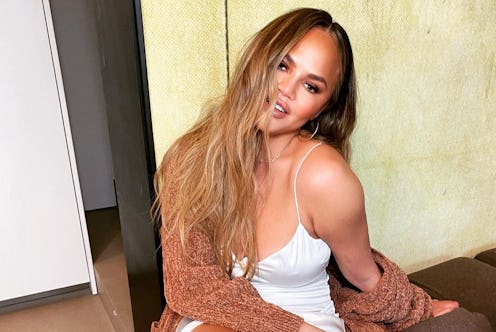 Chrissy Teigen's easy spring hairstyle.