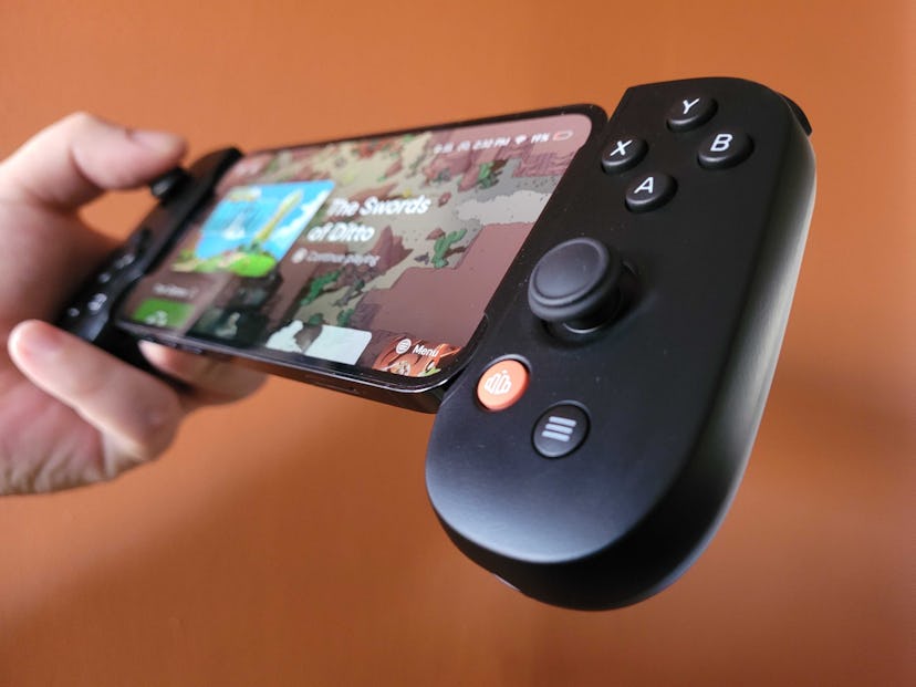 The Backbone controller for Apple's iPhone is meant to augment iOS gaming.