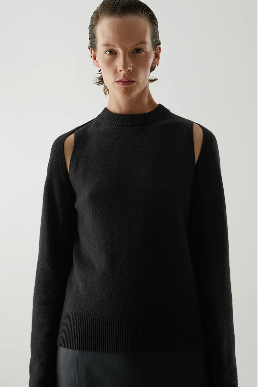 The Shrug Sweater Is Becoming A Transitional Knitwear Favorite
