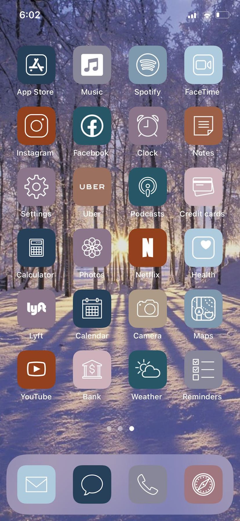 These 22 Winter iOS 14 Home Screen Ideas Feature Cool Tones & Cozy Vibes