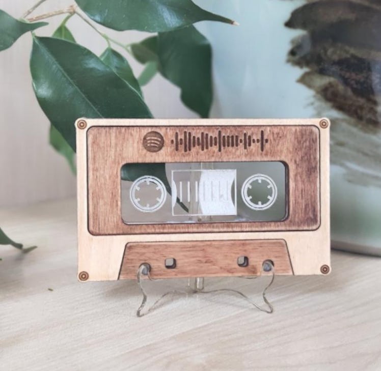 Vintage cassette with Spotify code Scannable Spotify link QR code Spotify code (song or playlist)