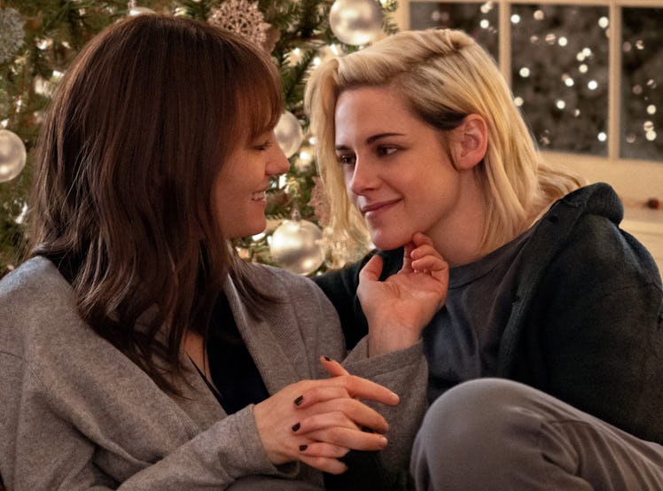 Kristen Stewart and Mackenzie Davis in 'Happiest Season'
