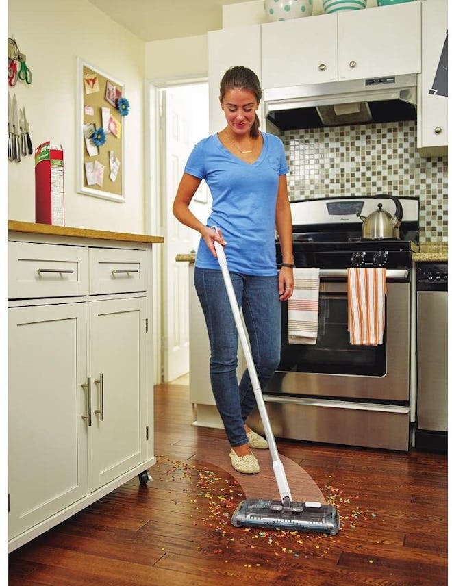 BLACK + DECKER Floor Sweeper