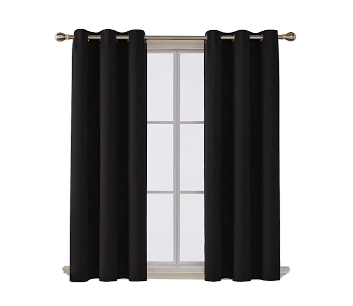 Deconovo Darkening Thermal Grommet Window Curtain