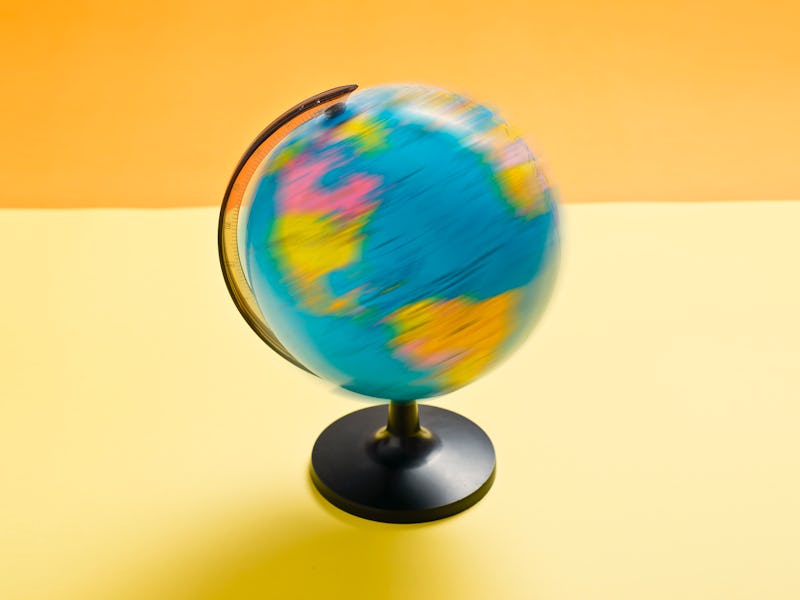 globe spinning
