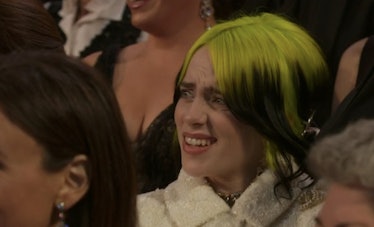 Billie Eilish's response to Maya Rudolph and Kristen Wiig at the 2020 Oscars inspired memes.