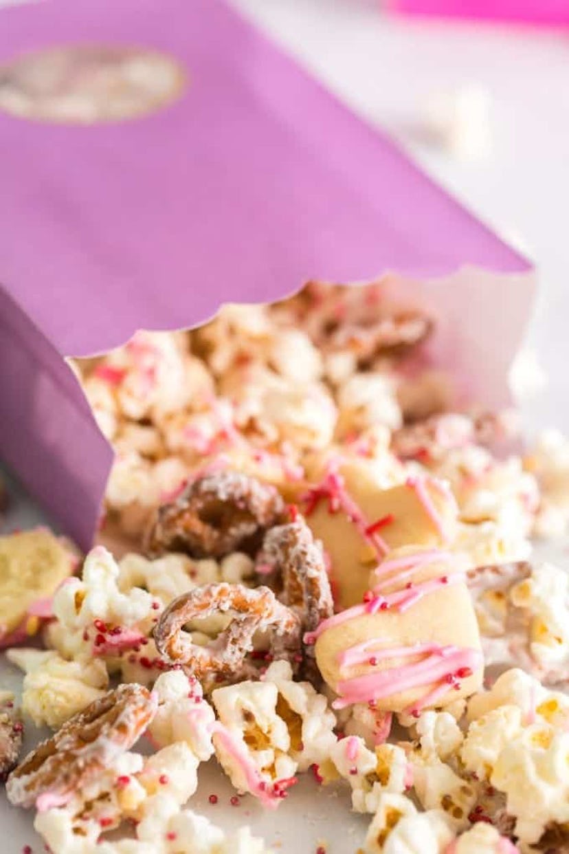 Valentine's Day Snack mix is a sweet and salty way to make a Pinterest-Worthy Valentine's Day recipe...
