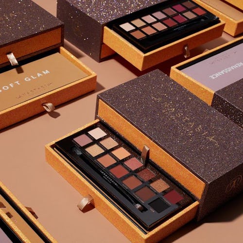 The best Anastasia Beverly Hills eyeshadow palettes include the Modern Renaissance palette