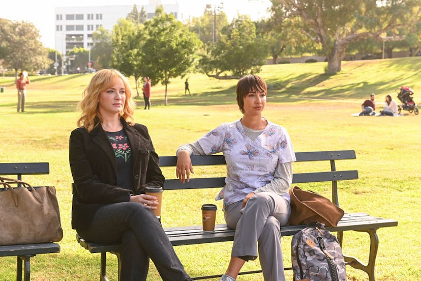 GOOD GIRLS -- "Find Your Beach" Episode 301 -- Pictured: (l-r) Christina Hendricks as Beth Boland, J...