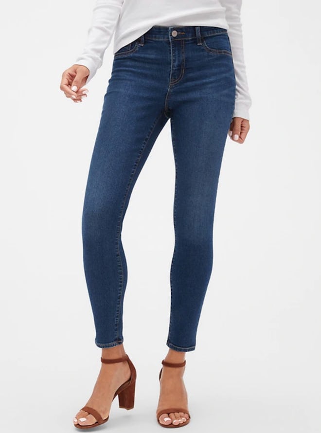 Mid Rise Favorite Ankle Legging Jeans