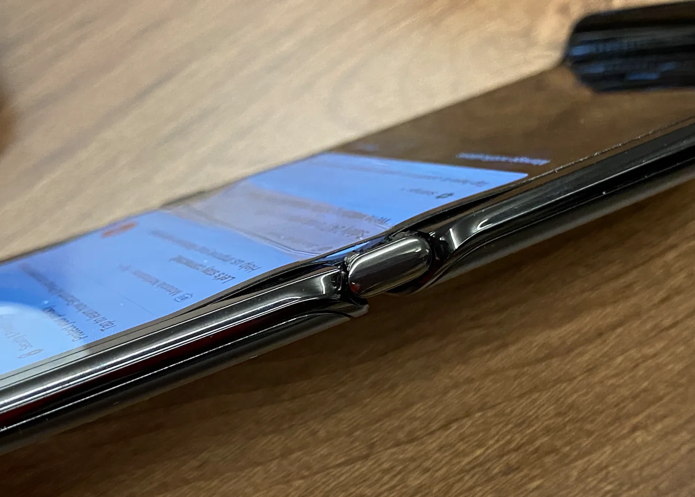 Our Motorola Razr's display is already breaking and peeling at the fold