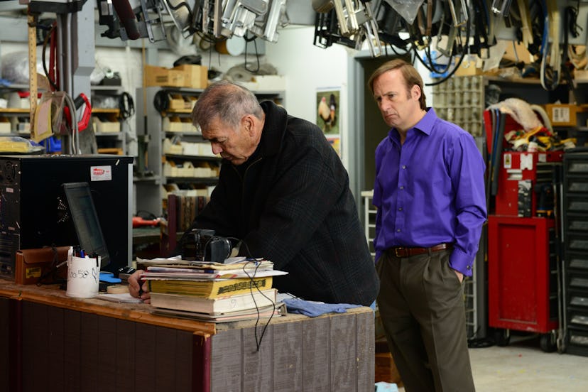 Robert Forster as Ed and Bob Odenkirk as Saul Goodman in Breaking Bad Season 5, Episode 15