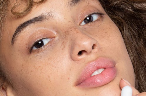 ILIA's new Super Serum Skin Tint SPF 40 on model.