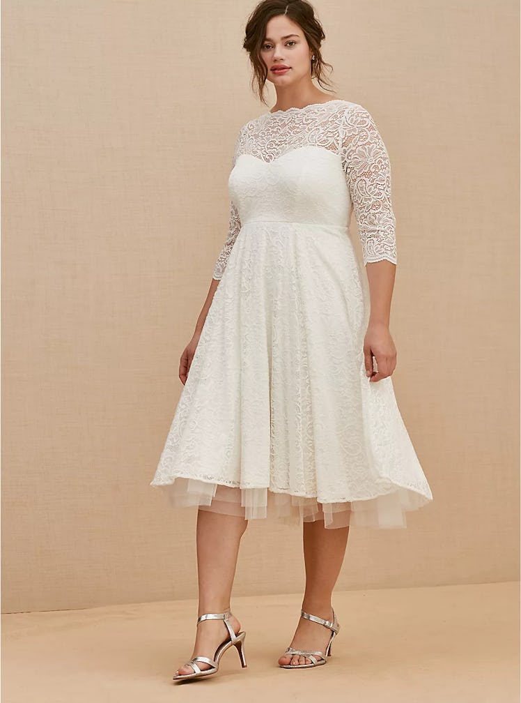 IVORY LACE TEA-LENGTH WEDDING DRESS