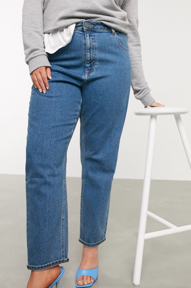  Curve High Waist Slim Mom Jeans in Dark Wash