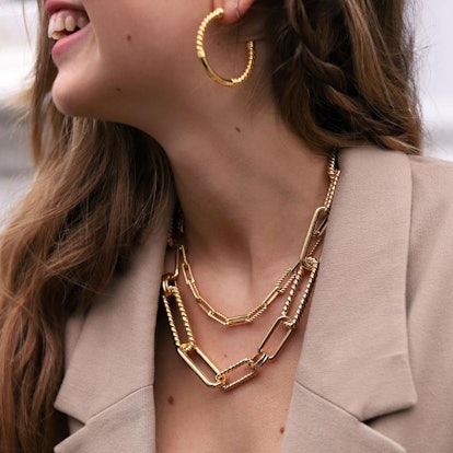 How to Wear Chunky Gold Chains Like Rachel Zoe  Chunky gold chain, Rachel  zoe, Gold chains for men