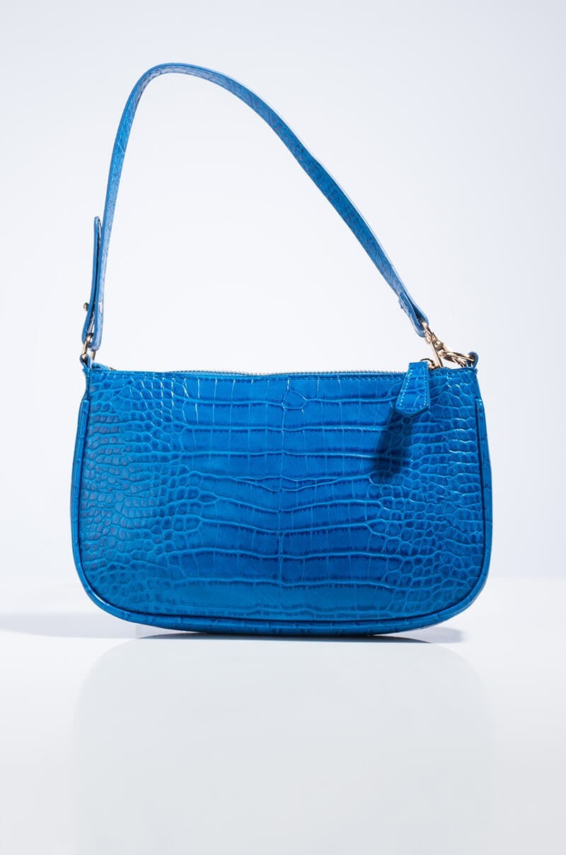10 Small Baguette Handbags That Are Just Like Kendall Jenner s Go To Style For Less Than 100