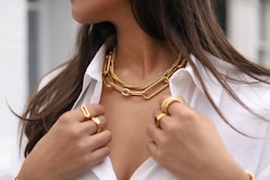 How to Wear the Celebrity-Approved Chunky Chain Trend - MOJEH