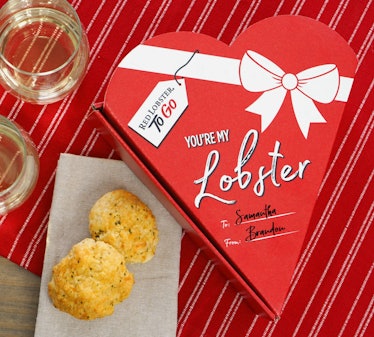 Red Lobster’s Cheddar Bay Biscuits for Valentine’s Day 2020 come in a box. 