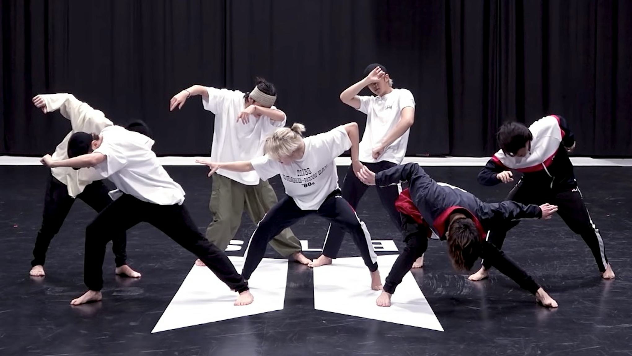 Чимин Black Swan Dance