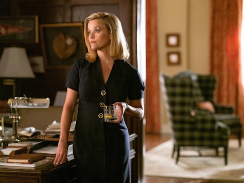 reese witherspoon as elena on little fires everywhere