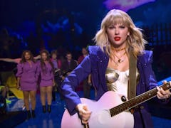 Taylor Swift tells her story in Netflix documentary "Miss Americana." 