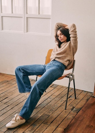 2020's Top Denim Trends Include This Throwback Jeans Style