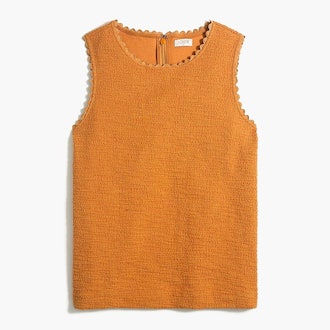 Textured tank top with scallop trim