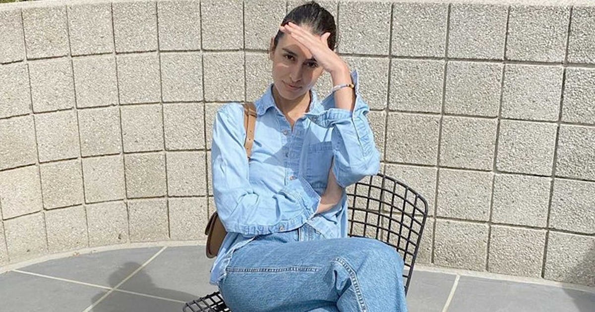 2020 S Top Denim Trends Include This Throwback Jeans Style