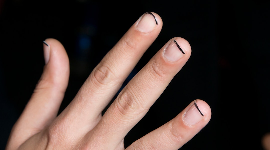 10 Minimalist Nail Art Ideas You Can Easily Diy At Home