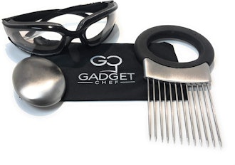 Gadget Chef Onion Goggles and Onion Holder Set