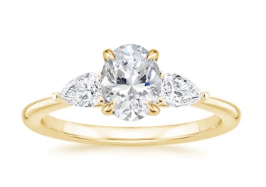 18K Yellow Gold Opera Diamond Ring
