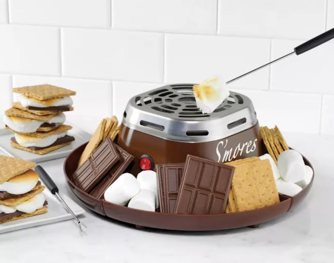 Nostalgia Microwave S'mores Maker