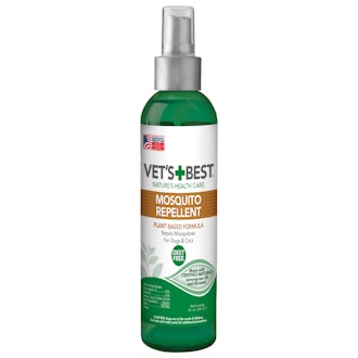 Vet's Best Mosquito Repellent Spray For Dogs and Cats (8 ounces)
