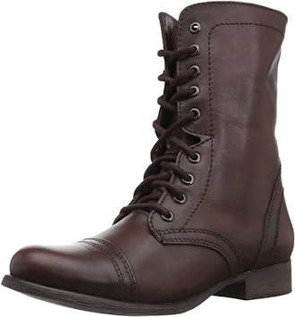 These Steven Madden combat boots are made from genuine leather. 