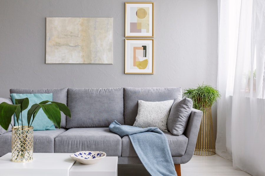 How To Arrange Wall Art Like A Pro According To Design Experts
