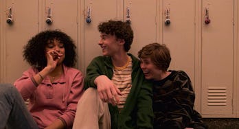I Am Not Okay With This Season 2 Release Date Trailer More For Netflix S Coming Of Age Superhero Sitcom