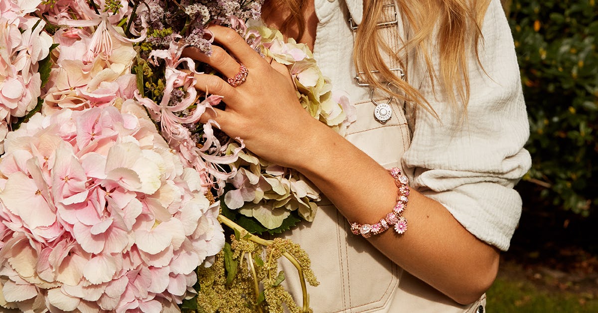 pandora pink flower ring