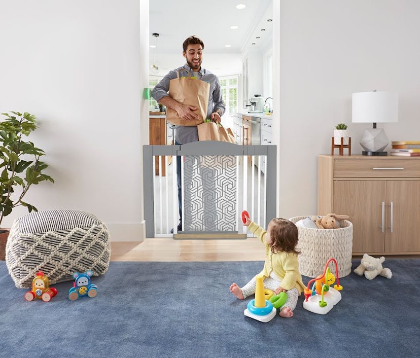 Fisher Price Click™ Hands-Free Baby Gate