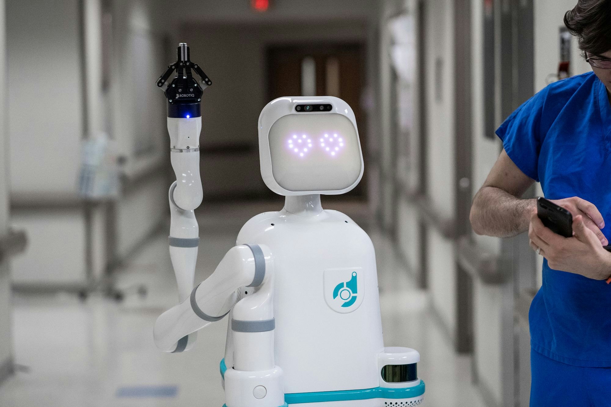 Пом в медицине. Робот медсестра Moxi. Робот Moxi от компании diligent Robotics. Роботы в медицине. Медицинская робототехника.