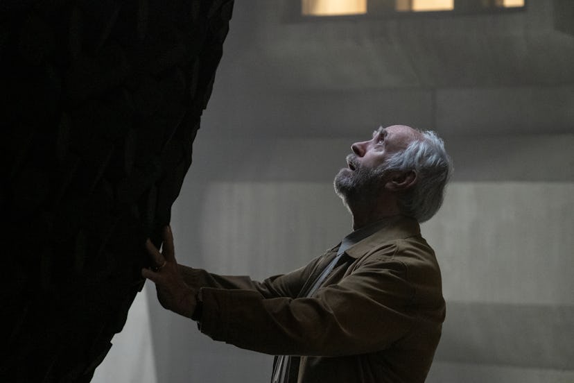 Jonathan Pryce in Tales from the Loop