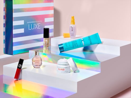Beauty samples included in the Sephora Favorites Luxe set.