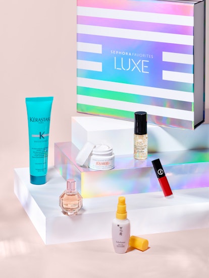 Beauty samples included in the Sephora Favorites Luxe set.