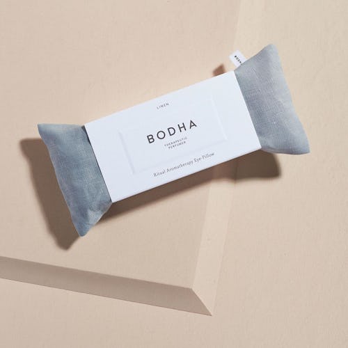 Bodha's aromatherapy eye pillow is the perfect relaxing Mother's Day beauty gift