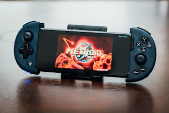 This smartphone game controller changed the way I see my phone