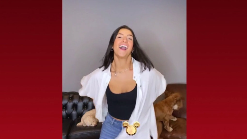 Get Charli D Amelio S Cameo In The Hsm Singalong Reunion Was So For Free Wallpaper Charli D Amelio S Cameo In The Hsm Singalong Reunion Was So For Free