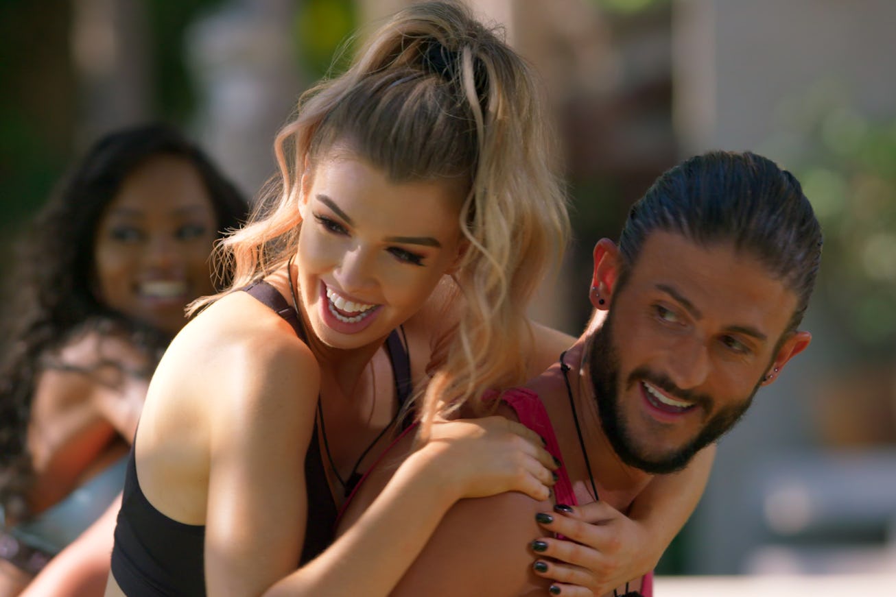 Two contestants on Netflix's new reality dating show, 'Too Hot To Handle.'